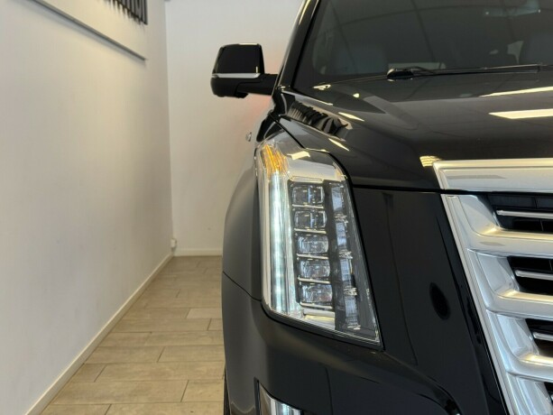 cadillac-escalade-bensin-2020-big-4