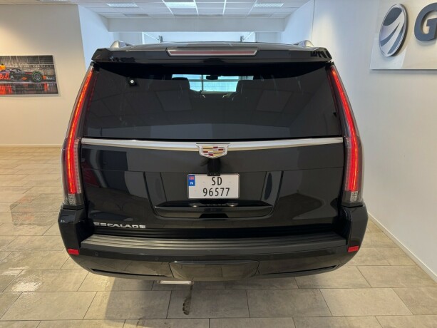 cadillac-escalade-bensin-2020-big-24