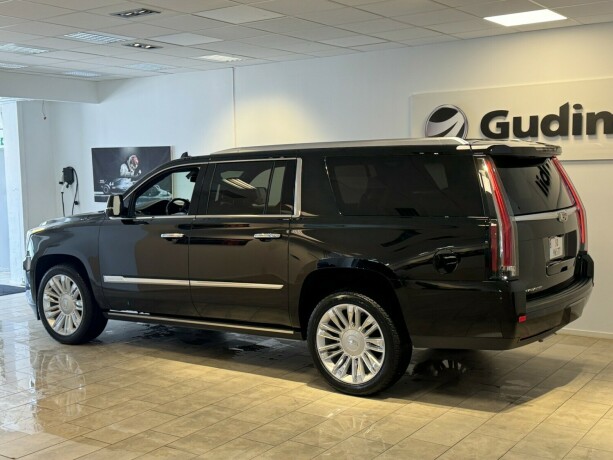cadillac-escalade-bensin-2020-big-2