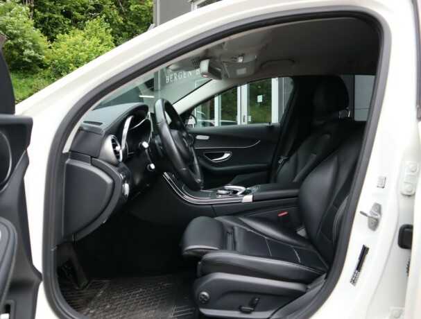 mercedes-benz-c-klasse-plug-in-petrol-2017-big-8