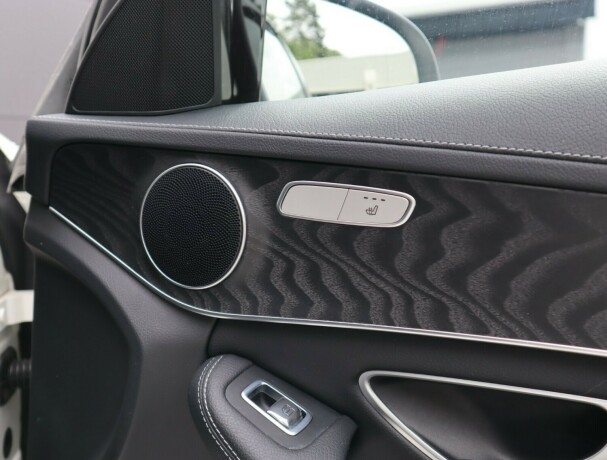 mercedes-benz-c-klasse-plug-in-petrol-2017-big-21