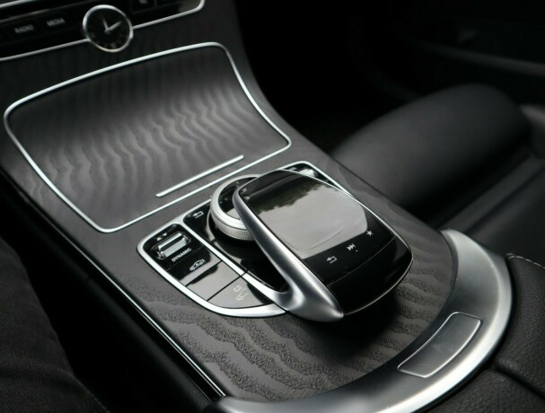 mercedes-benz-c-klasse-plug-in-petrol-2017-big-17