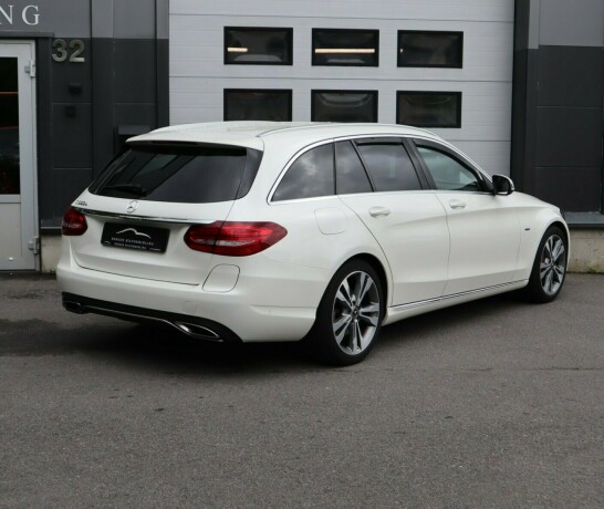 mercedes-benz-c-klasse-plug-in-petrol-2017-big-1