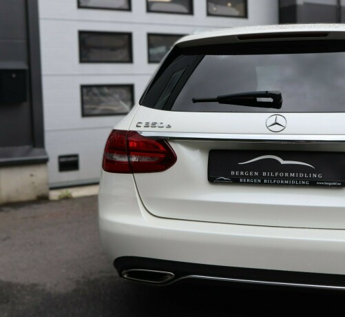 mercedes-benz-c-klasse-plug-in-petrol-2017-big-7