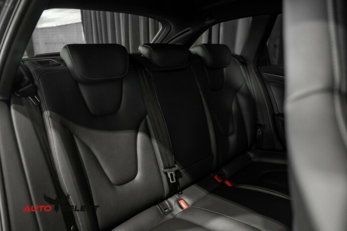 audi-rs4-bensin-2012-big-16