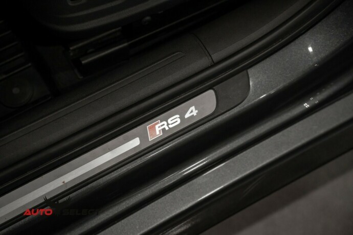 audi-rs4-bensin-2012-big-26