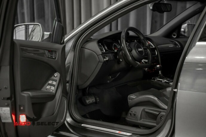 audi-rs4-bensin-2012-big-23