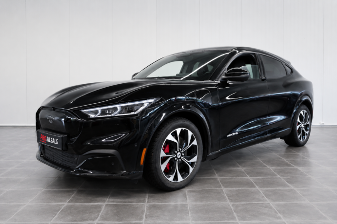 ford-mustang-mach-e-elektrisitet-2022-big-0