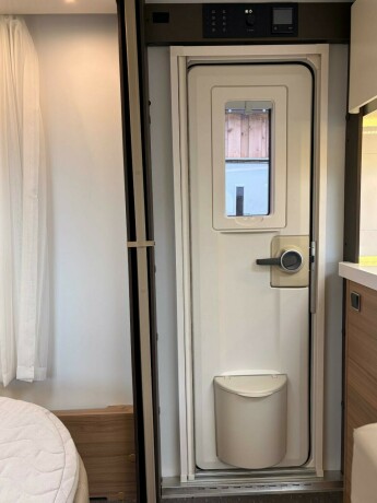 adria-alpina-663pt-3-k248yesenger-lav-seng-sittegruppe-alde-2017-big-25