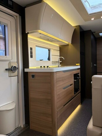 adria-alpina-663pt-3-k248yesenger-lav-seng-sittegruppe-alde-2017-big-27