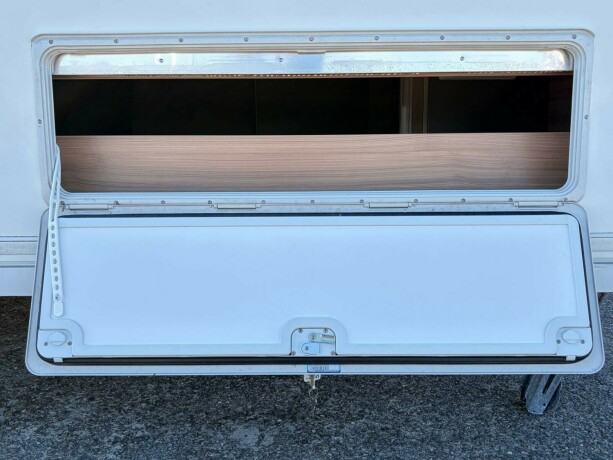 adria-alpina-663pt-3-k248yesenger-lav-seng-sittegruppe-alde-2017-big-11