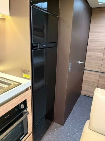adria-alpina-663pt-3-k248yesenger-lav-seng-sittegruppe-alde-2017-big-41