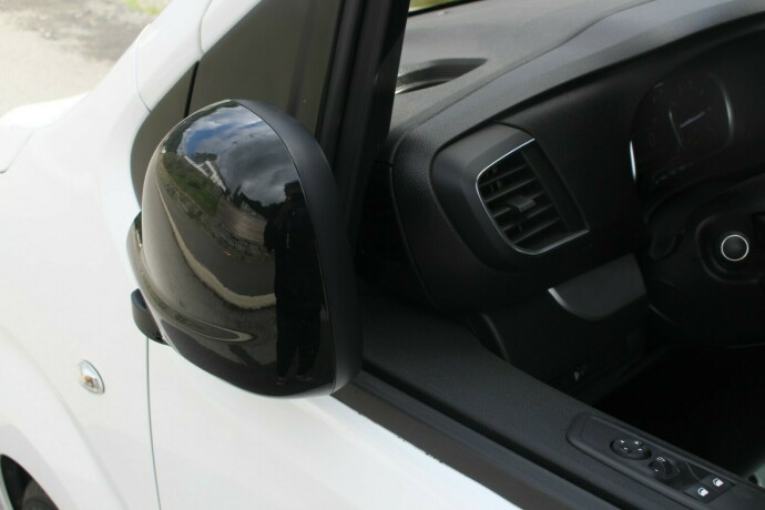 peugeot-expert-diesel-2022-big-9