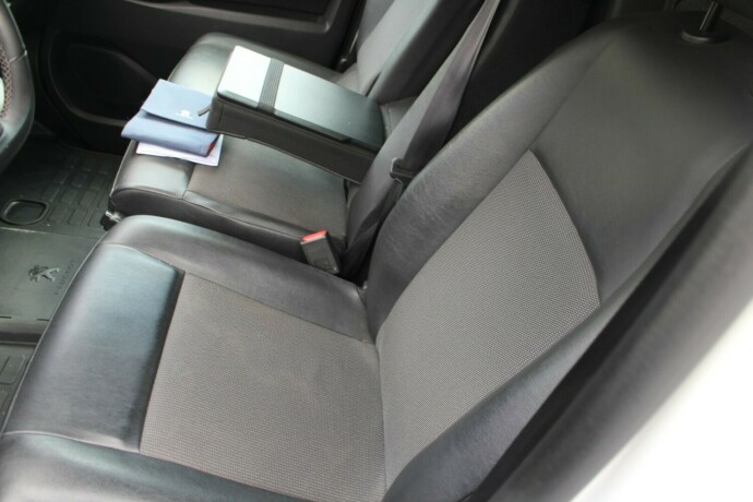 peugeot-expert-diesel-2022-big-16