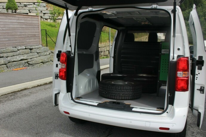 peugeot-expert-diesel-2022-big-7