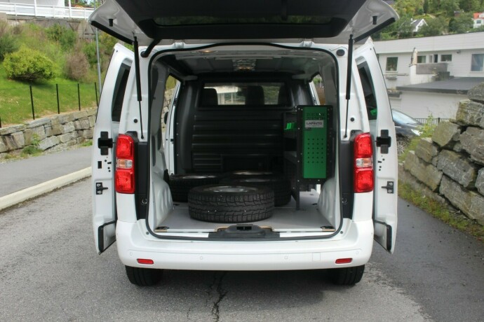peugeot-expert-diesel-2022-big-6
