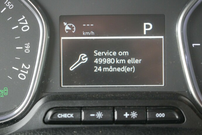 peugeot-expert-diesel-2022-big-24