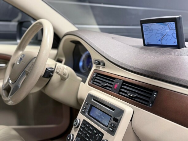 volvo-xc-70-diesel-2010-big-14