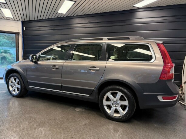 volvo-xc-70-diesel-2010-big-4