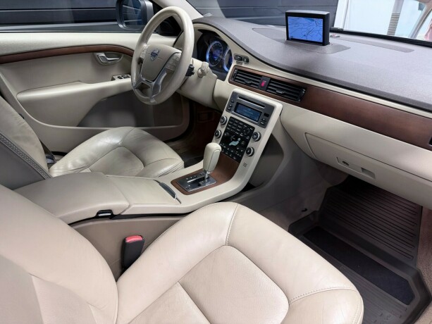 volvo-xc-70-diesel-2010-big-15
