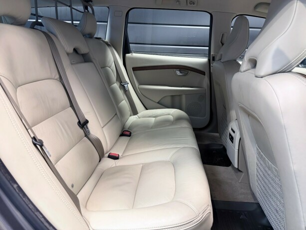 volvo-xc-70-diesel-2010-big-19