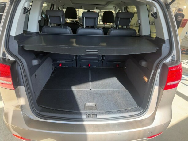 volkswagen-touran-diesel-2011-big-14