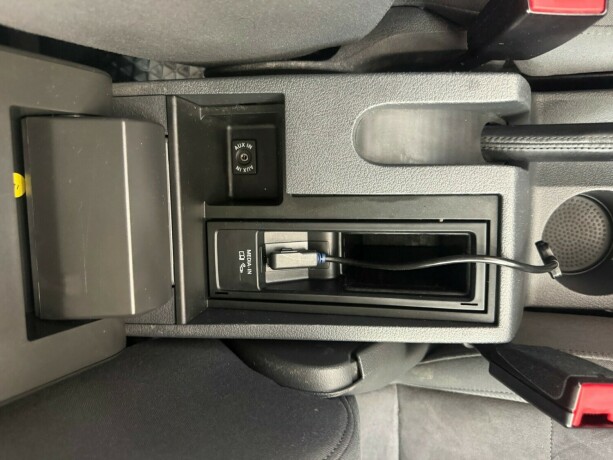 volkswagen-touran-diesel-2011-big-23
