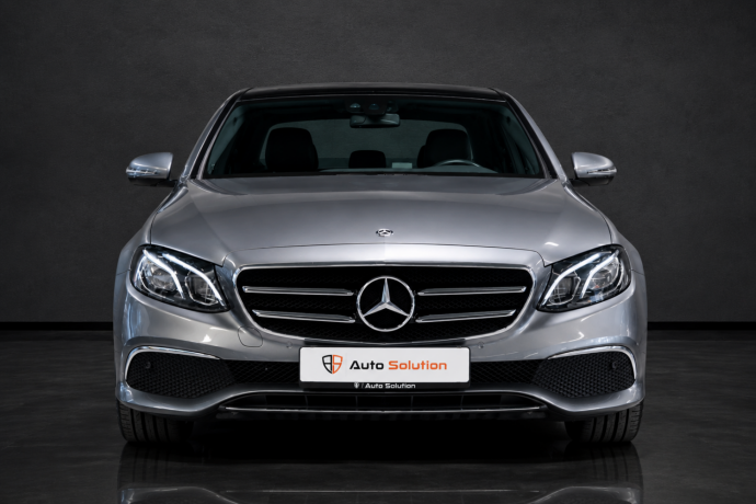 mercedes-benz-e300-e-elektrisitetbensin-2020-big-2