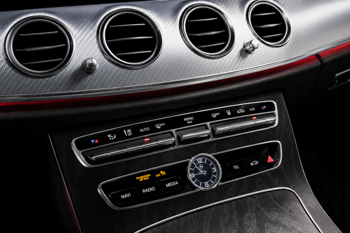 mercedes-benz-e300-e-elektrisitetbensin-2020-big-17