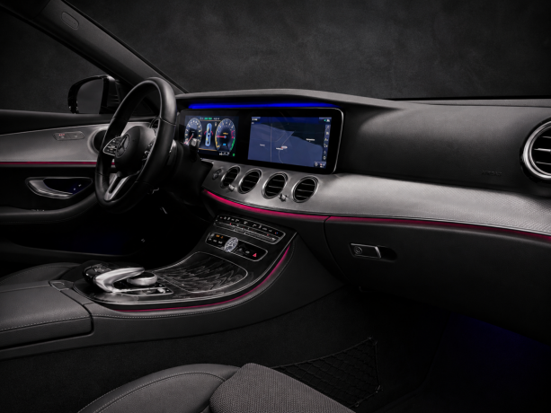 mercedes-benz-e300-e-elektrisitetbensin-2020-big-8
