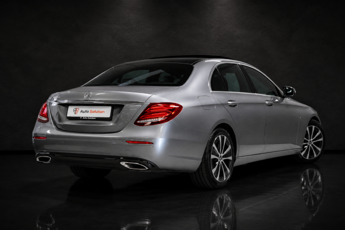 mercedes-benz-e300-e-elektrisitetbensin-2020-big-1