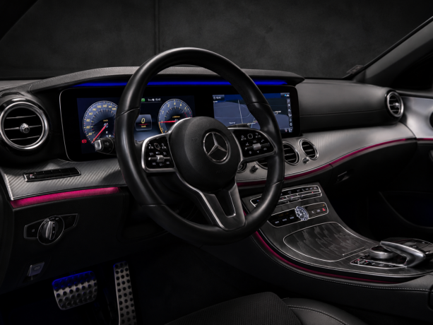 mercedes-benz-e300-e-elektrisitetbensin-2020-big-22