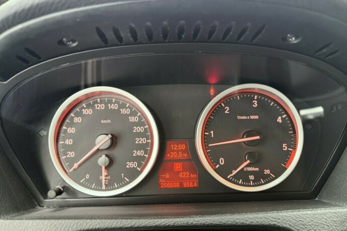 bmw-x6-diesel-2012-big-18