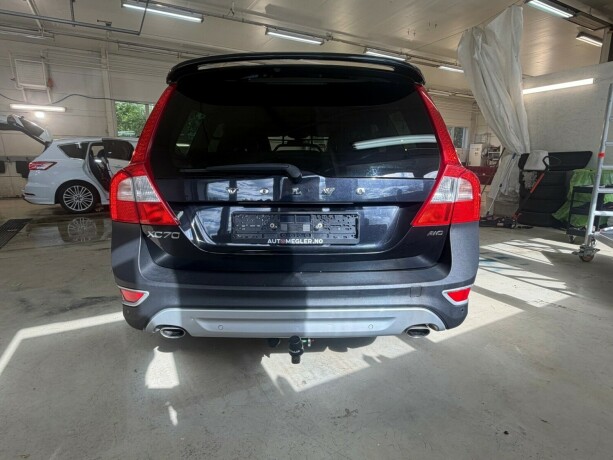 volvo-xc-70-diesel-2010-big-4