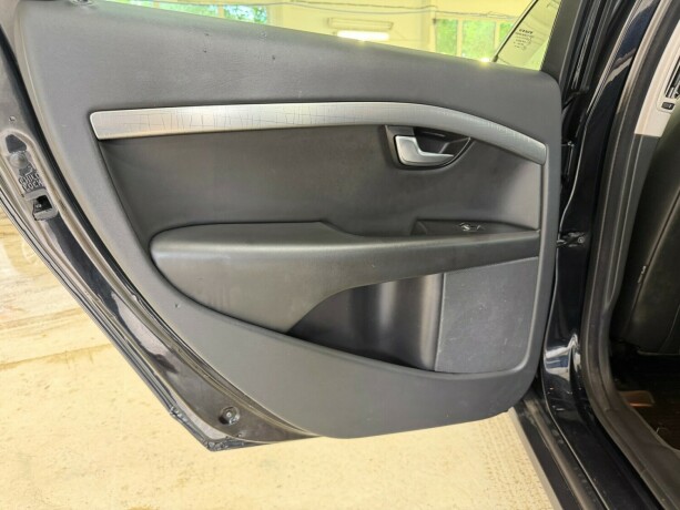 volvo-xc-70-diesel-2010-big-12