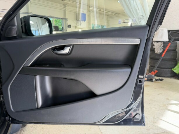 volvo-xc-70-diesel-2010-big-16