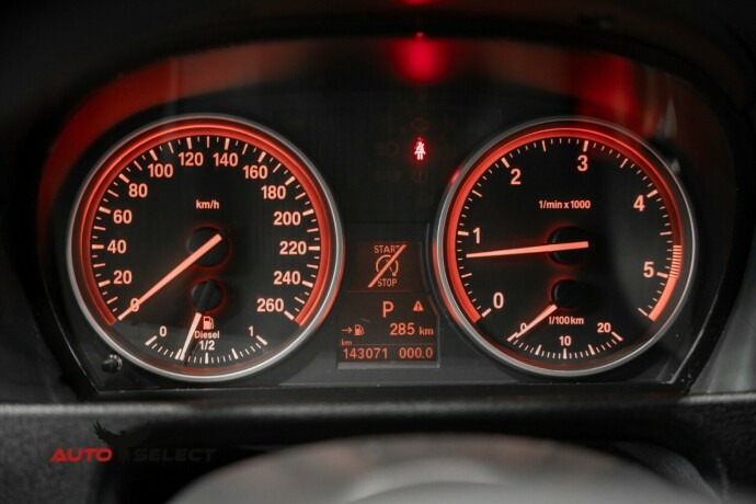 bmw-x1-diesel-2014-big-27