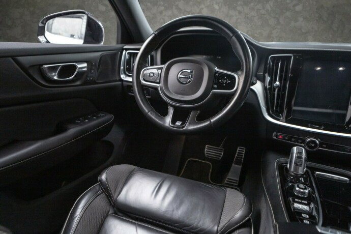 volvo-v60-elektrisitetbensin-2019-big-26