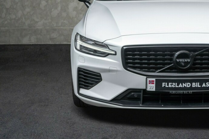 volvo-v60-elektrisitetbensin-2019-big-6