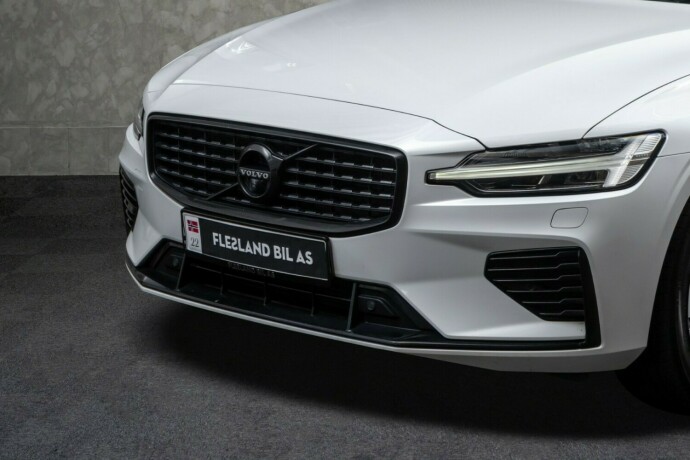 volvo-v60-elektrisitetbensin-2019-big-2