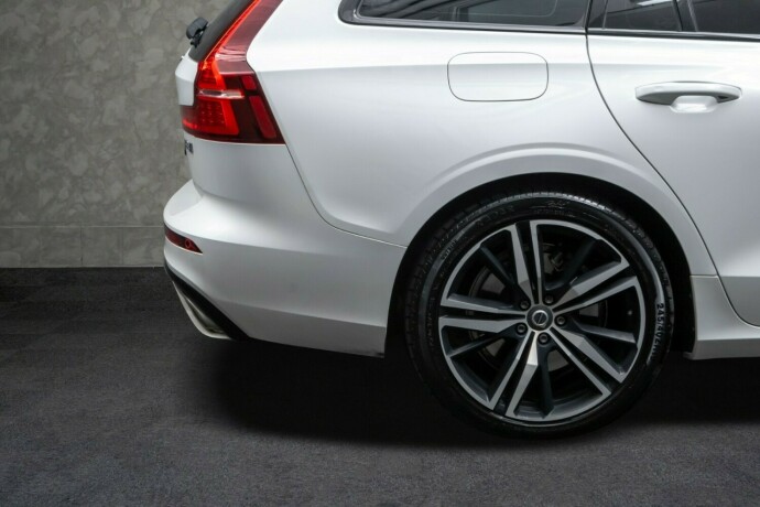 volvo-v60-elektrisitetbensin-2019-big-9