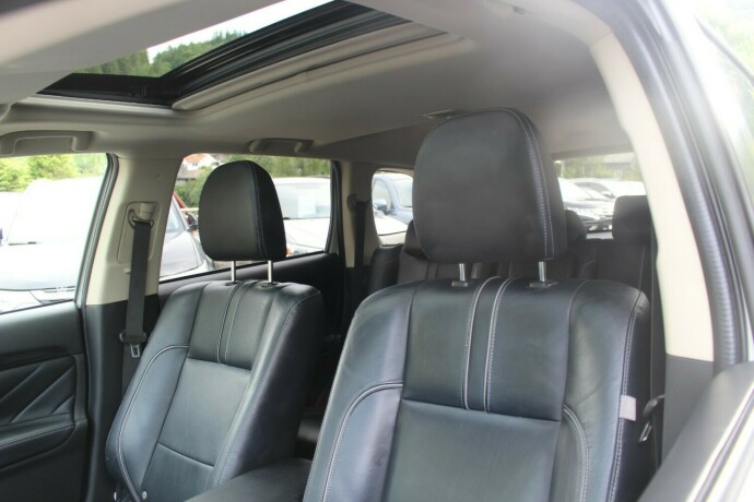 mitsubishi-outlander-elektrisitetbensin-2016-big-9
