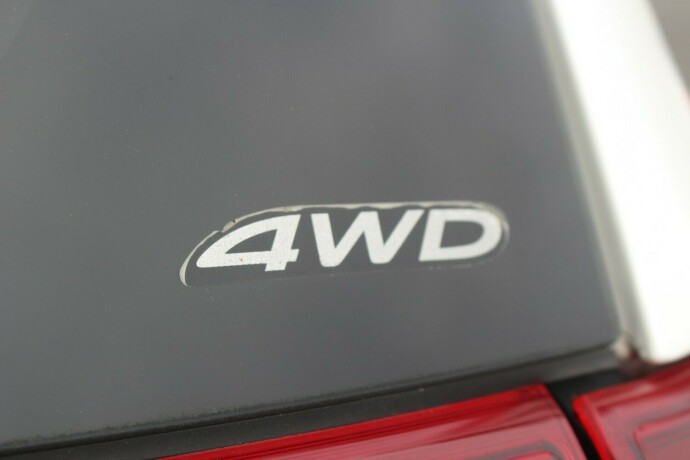 mitsubishi-outlander-elektrisitetbensin-2016-big-5