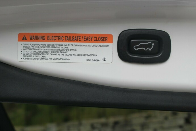 mitsubishi-outlander-elektrisitetbensin-2016-big-6