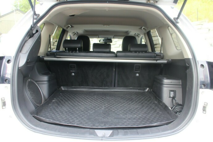 mitsubishi-outlander-elektrisitetbensin-2016-big-7
