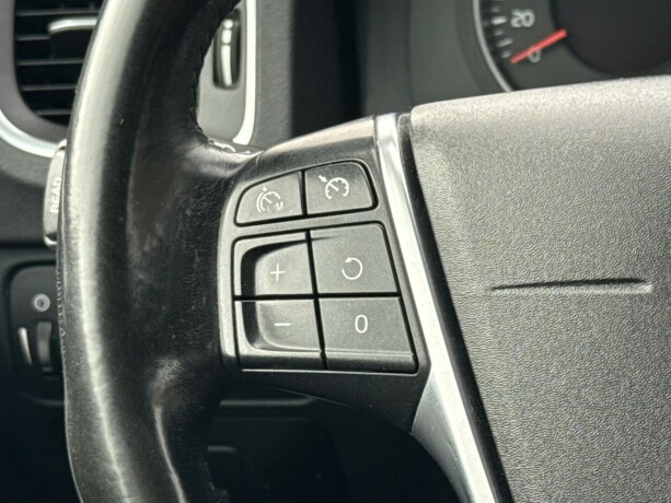 volvo-v60-diesel-2012-big-32