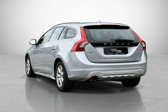 volvo-v60-diesel-2012-big-8