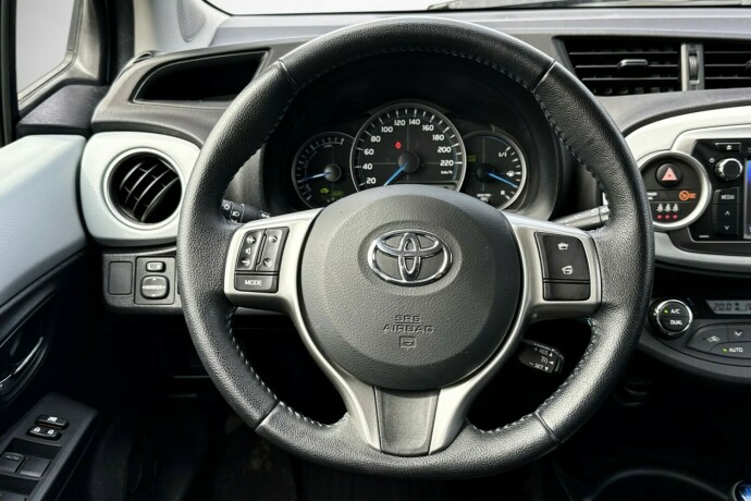 toyota-yaris-bensin-2012-big-33