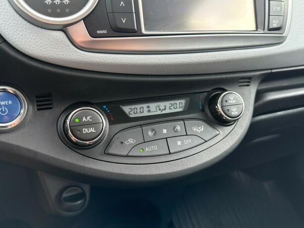 toyota-yaris-bensin-2012-big-22