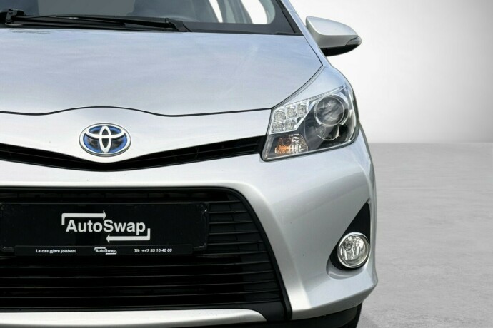 toyota-yaris-bensin-2012-big-4